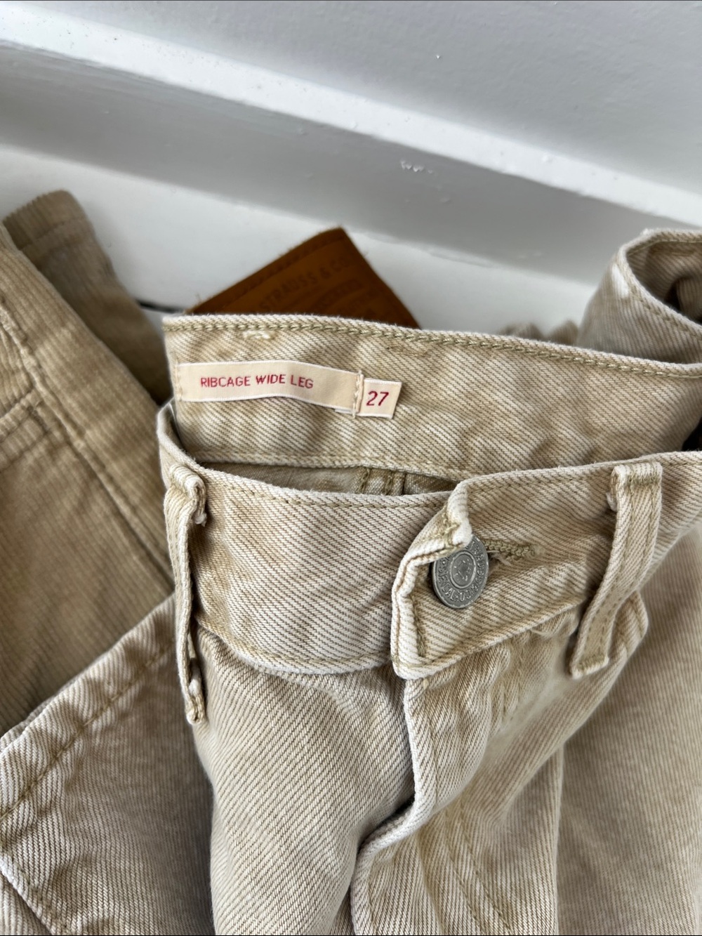 Levi’s Ribcage Wide Leg Neutral & Indigo Jeans Bundle (4) - Corduroy & Denim - Picture 5 of 5